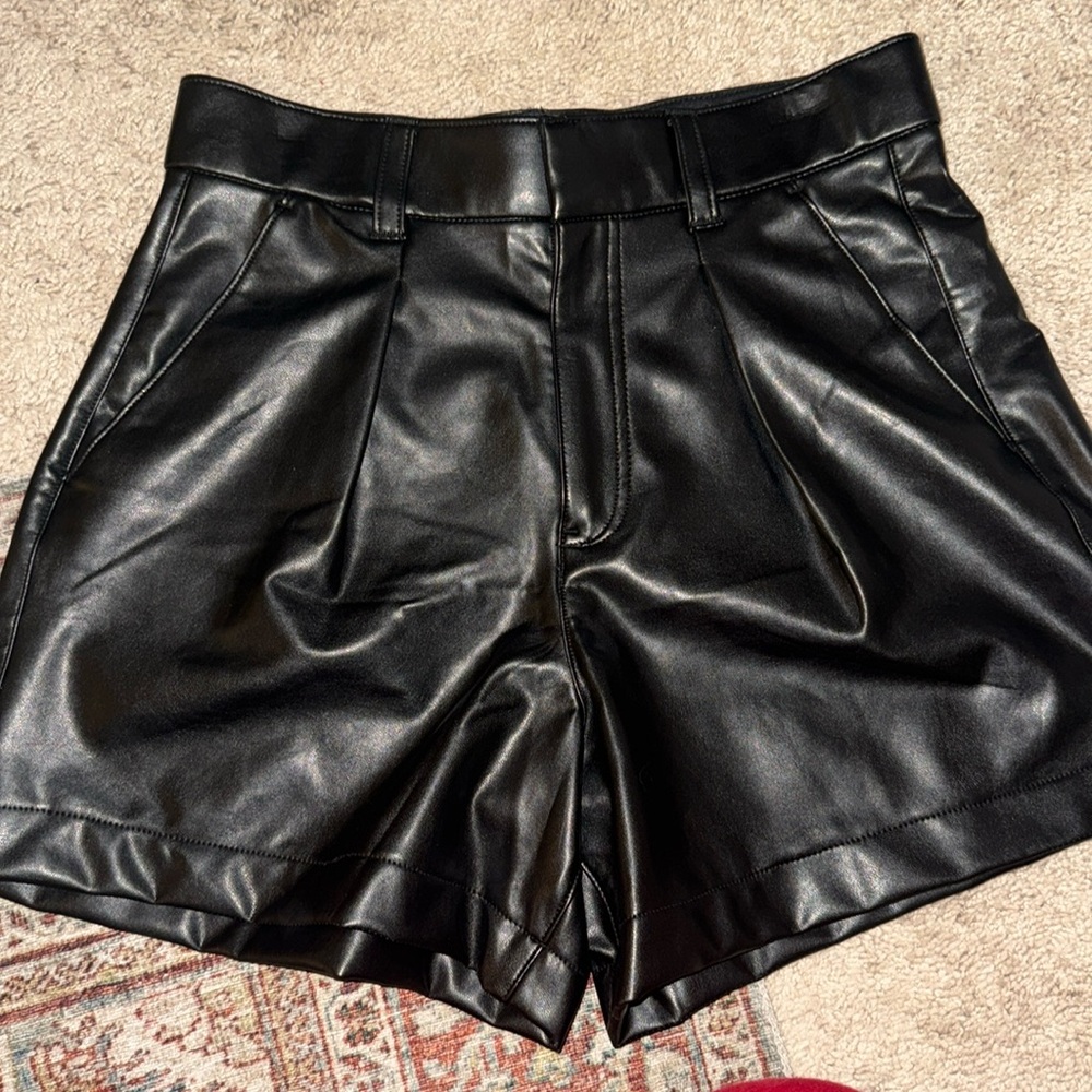 Abercrombie & Fitch Black Faux Leather Shorts Size M